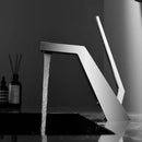 AquaForm – Einhand-Waschbeckenarmatur mit modernem geschwungenem Entwerfen