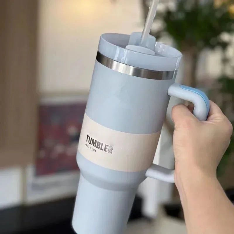 SipTrek – Großer Reisebecher mit Henkel und auslaufsicherem Entwerfen