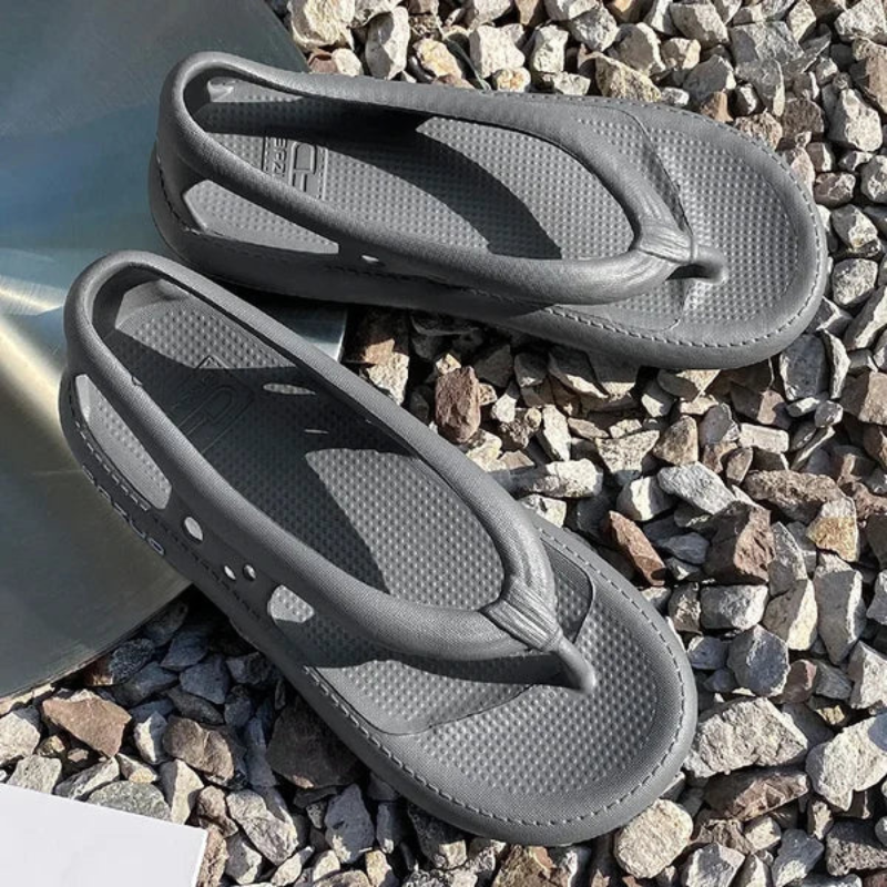 Ethan - Leichte Sandalen mit gepolsterter Sohle und Ausschnittsdesign