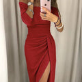 Romy – Schulterfrei Plisseekleid mit langen Ärmeln und seitlichem Schlitz