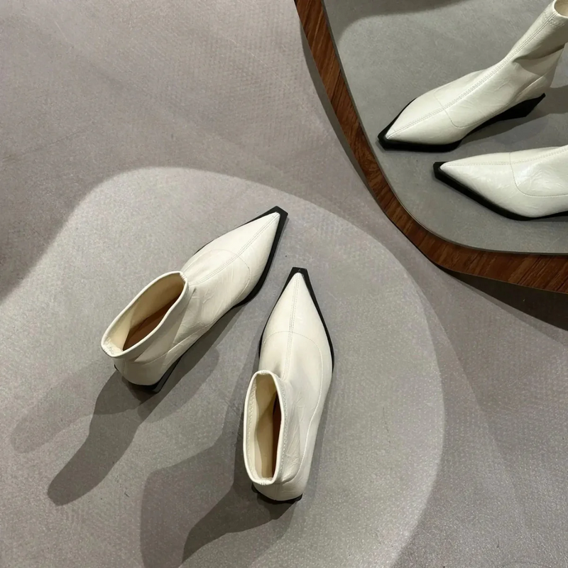 Sofia – Stilvolle Stiefeletten mit spitzer Spitze und rutschfester Sohle