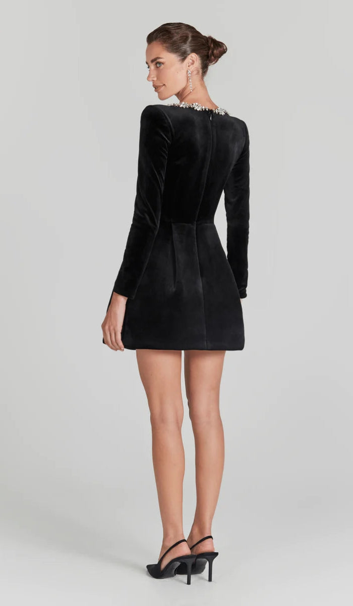 Melina - Modisches Minikleid mit eckigem Kragen und langen Ärmeln