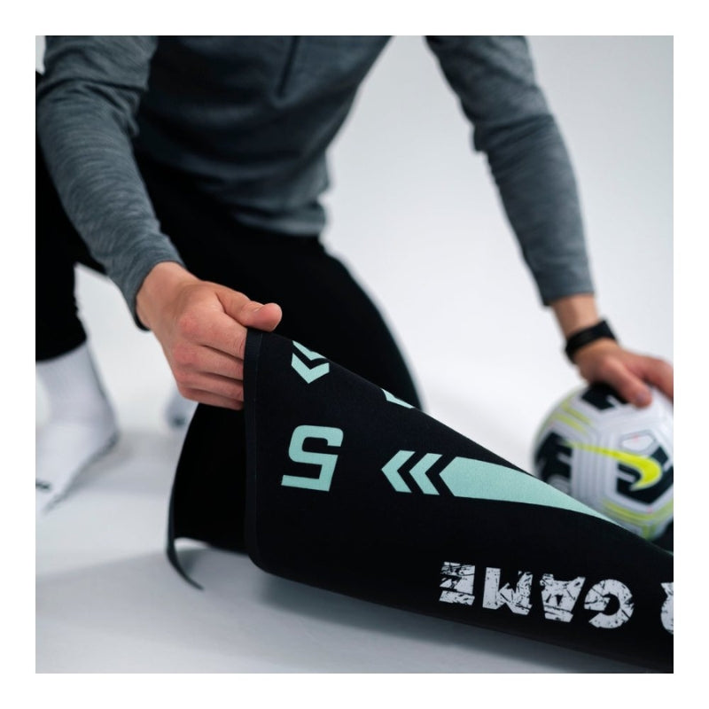 FootSkill - Faltbare rutschfeste Fußball Trainingsmatte mit Zielzonen für Dribbelübungen