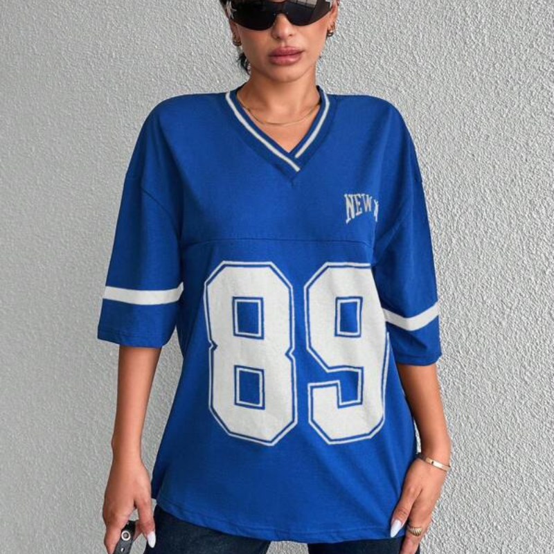Antonia – Übergröße Sportshirt mit V Ausschnitt