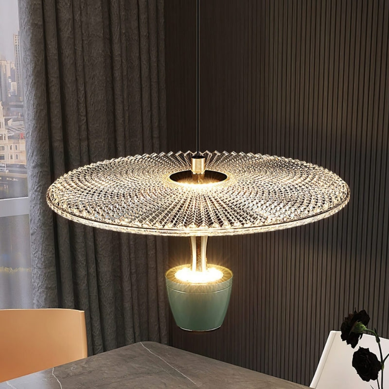 AuraDrop – Pendelleuchte mit elegantem Hängedesign und raffinierten Details