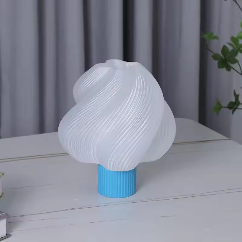 GlowLume – Tragbare Schreibtischlampe mit kompaktem Licht für eine entspannende Atmosphäre