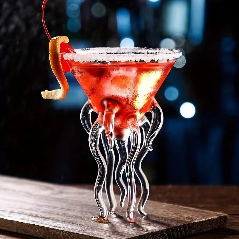 OctoGlaze – Von Oktopus inspiriertes Cocktailglas für einzigartigen Stil