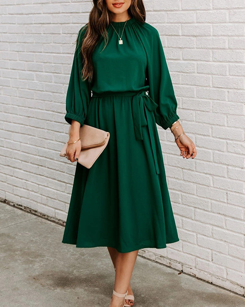Luana - Elegantes Midikleid mit Rundhalsausschnitt und Taillengürtel für luxuriösen Stil