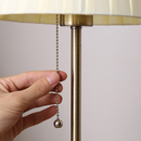 AstralBeam – Einzigartige Tischlampe mit Empire-Schirm und Zugkette