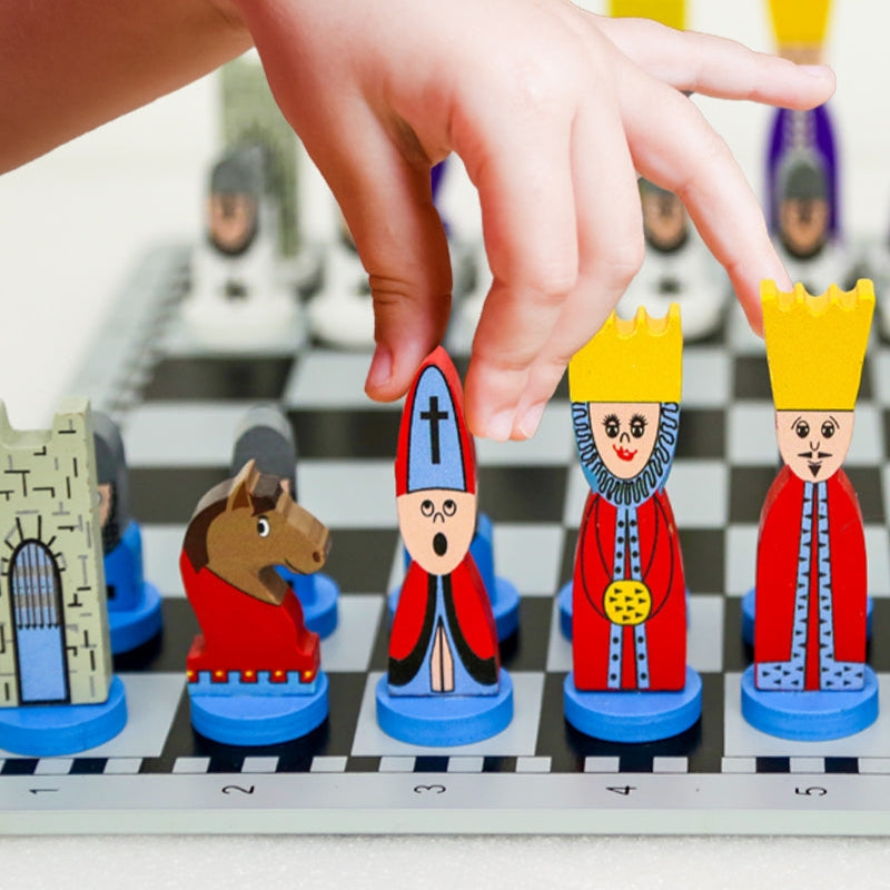 BrainMate - Schachspiel aus Holz für Kinder mit lehrreichen und interaktiven Spielfiguren