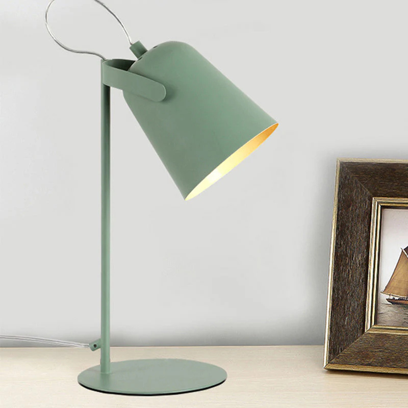 GlowShade – Schreibtischlampe mit verstellbarem Schirm für stilvolle und einzigartige Beleuchtung