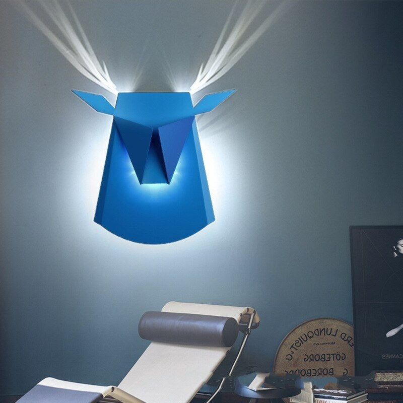 DeerGlow – Stilvolle Hirschkopf Wandlampe mit dekorativer Beleuchtung für die Inneneinrichtung