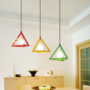 ForgeGlow – Pendelleuchte mit Vintage inspiriertem Dreiecksdesign