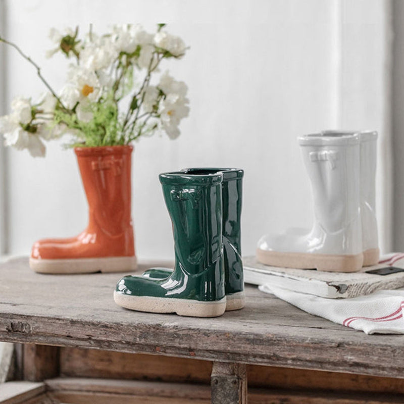 VaseKick – Stiefelförmige Blumenvase aus Keramik für die Inneneinrichtung