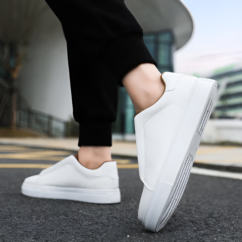 Sebastian – Lässiger flacher Sneaker mit rutschfester Sohle