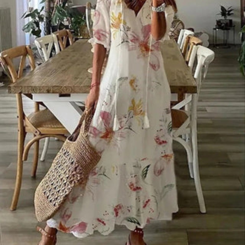 Erika – Lässiges bedrucktes langes Kleid mit V Ausschnitt und kurzen Ärmeln