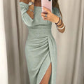 Romy – Schulterfrei Plisseekleid mit langen Ärmeln und seitlichem Schlitz