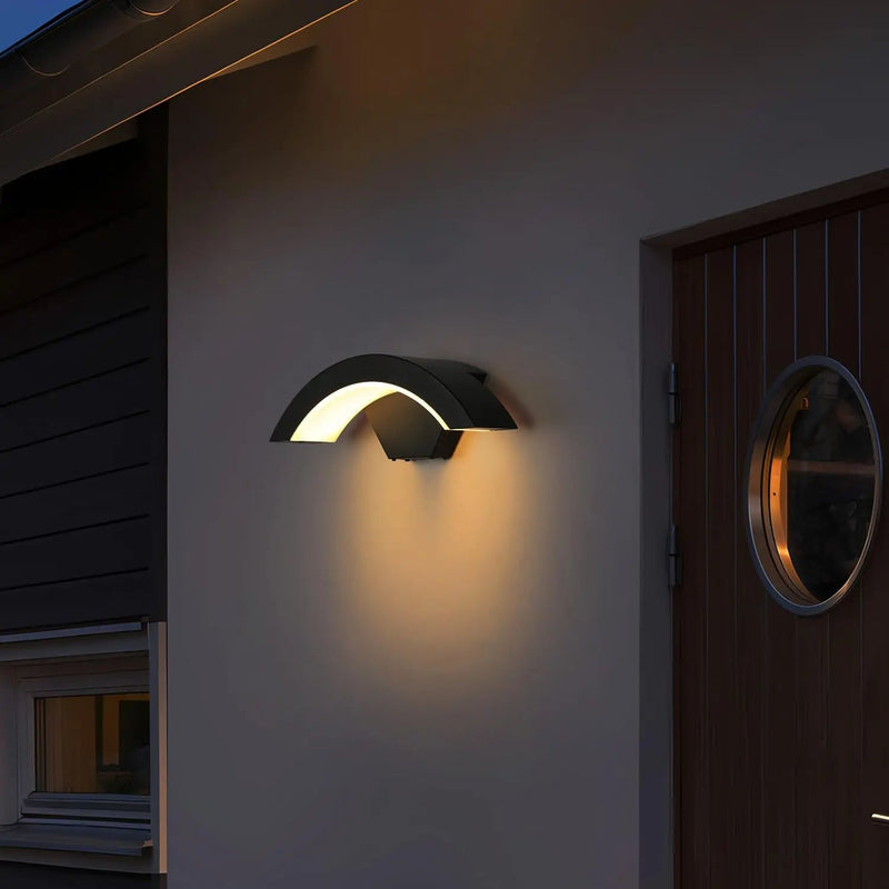 EcoBeam – U förmige Außenwandleuchte mit integrierter LED und wetterfestem Gehäuse