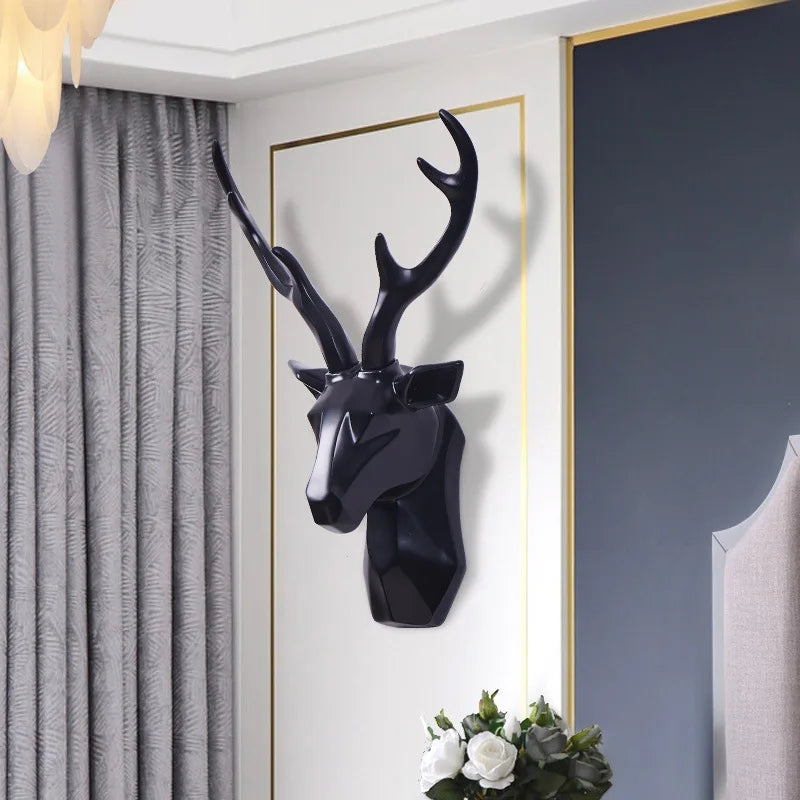 Regal Deer – Dekorative Wandskulptur mit Hirschkopf und realistischen Details