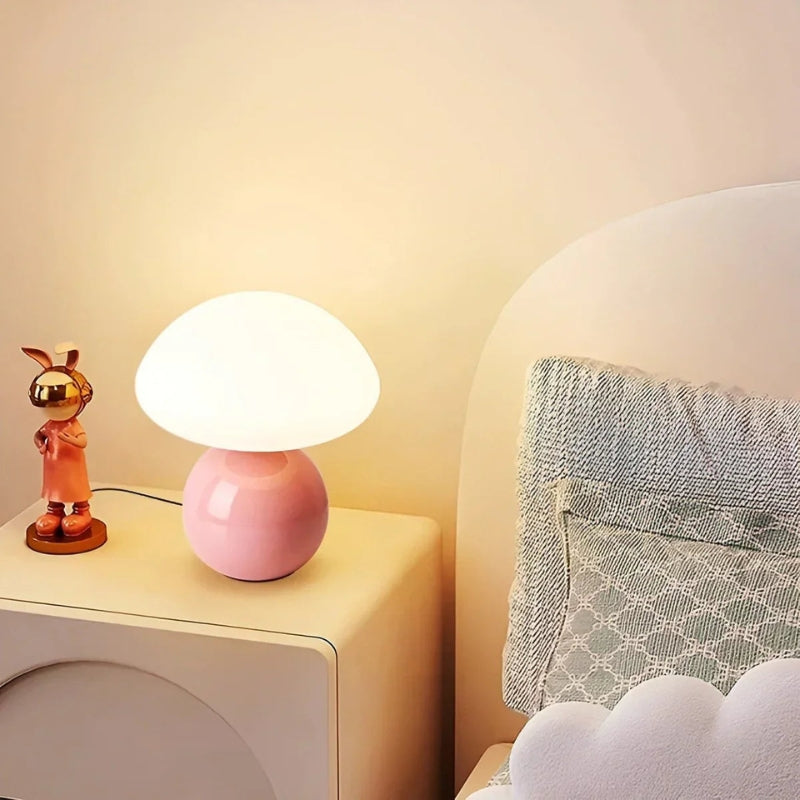 MushLuxe – Einzigartige Pilz Tischlampe mit wiederaufladbarem Entwerfen