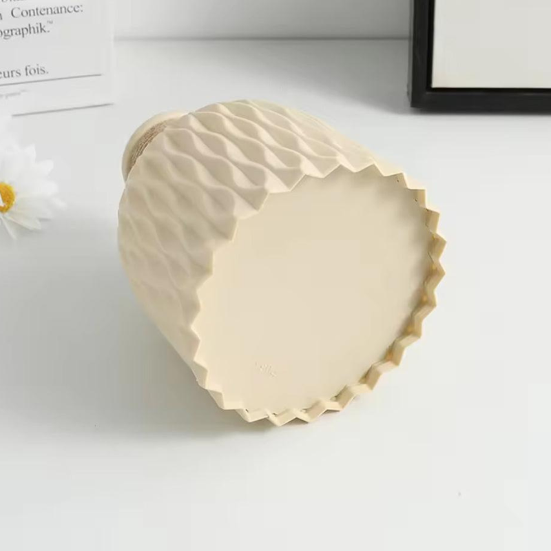 VaseAura – Langlebige Vase für frische Blumenarrangements und Heimdekoration