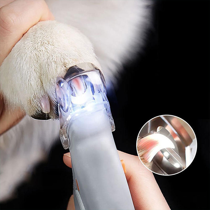 PawGlow – LED Krallenknipser für Haustiere mit Schnellsensor und rutschfestem Griff