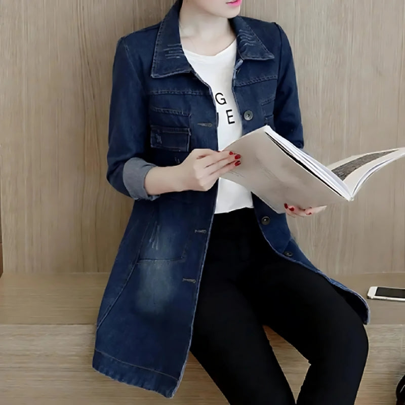 Sarah – Lässige Longjacke mit Umlegekragen Knöpfen und Taschen