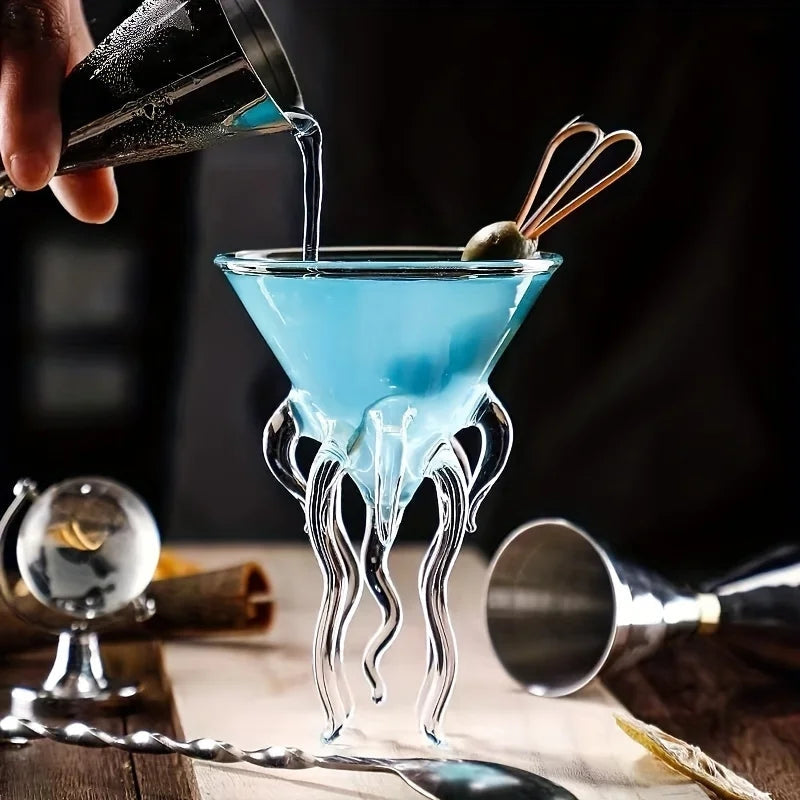 OctoGlaze – Von Oktopus inspiriertes Cocktailglas für einzigartigen Stil