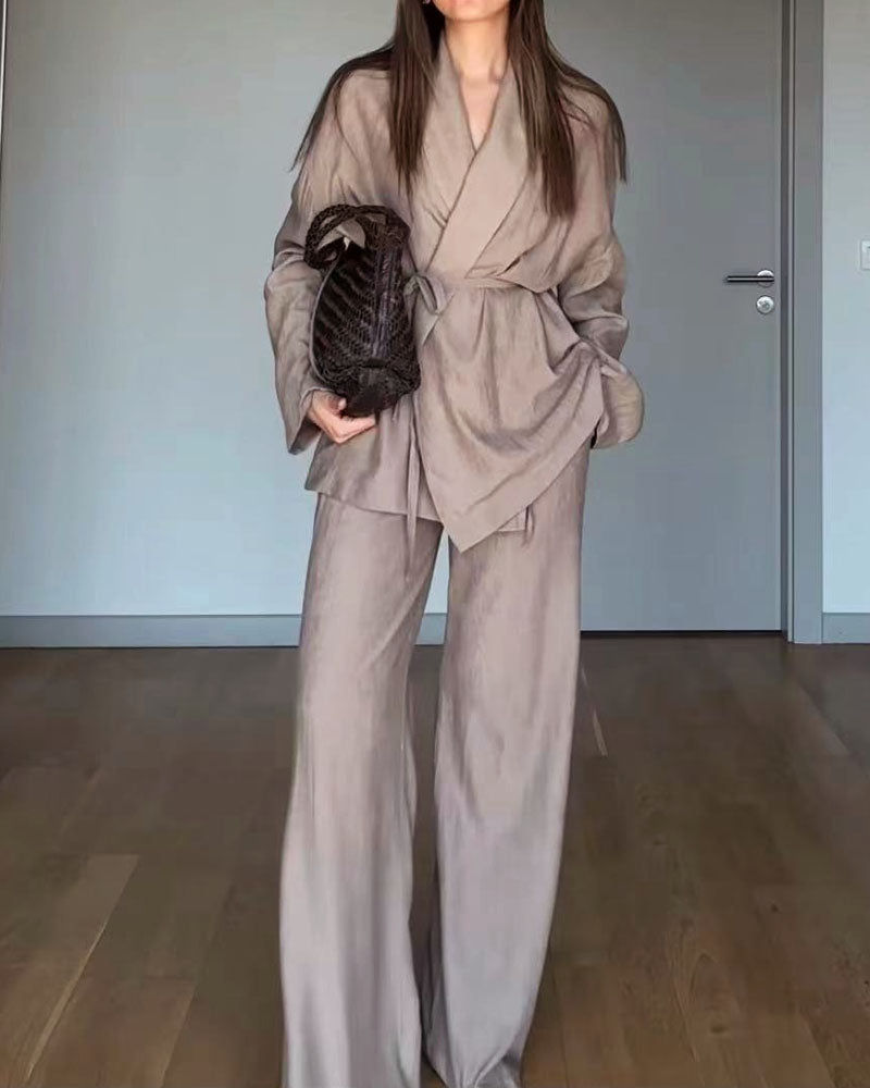 Sarah – Zweiteiliges Satz mit Langarm Oberteil mit V Ausschnitt und Hose mit elastischer Taille