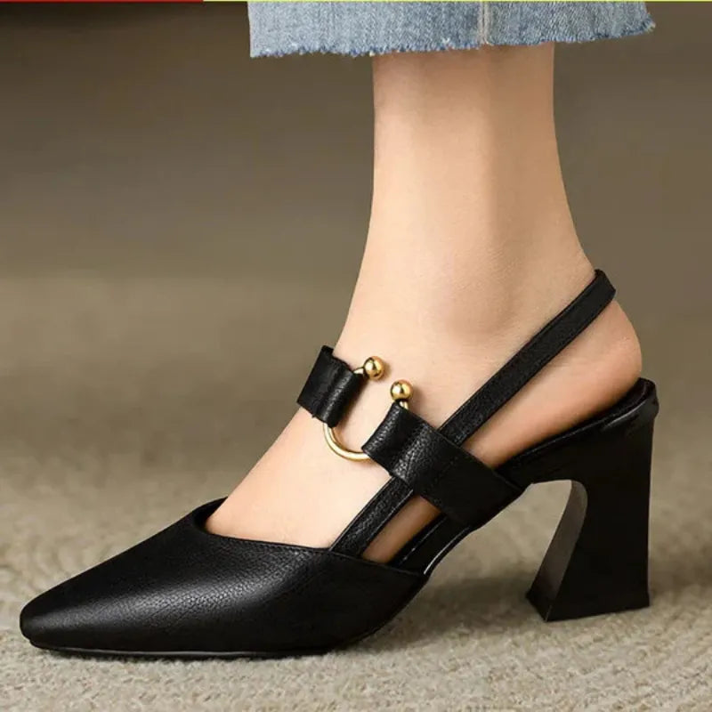 Silvana – Bequeme Schuhe mit spitzer Spitze Absatz Schnallen und rutschfester