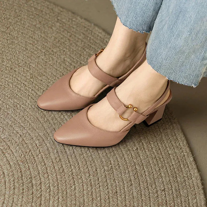 Silvana – Bequeme Schuhe mit spitzer Spitze Absatz Schnallen und rutschfester