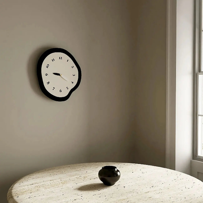 CalmTick – Moderne geräuschlose Wanduhr mit künstlerischer Form für einzigartiges Dekor