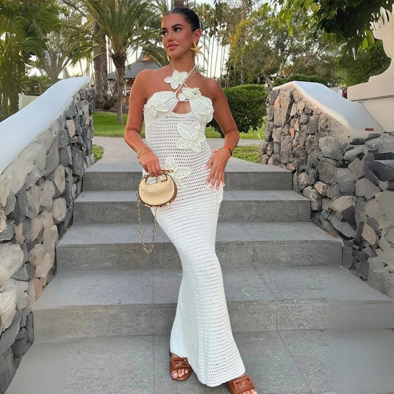 Miriam – Stilvolles rückenfreies langes Blumenkleid mit Neckholder und schmaler Passform