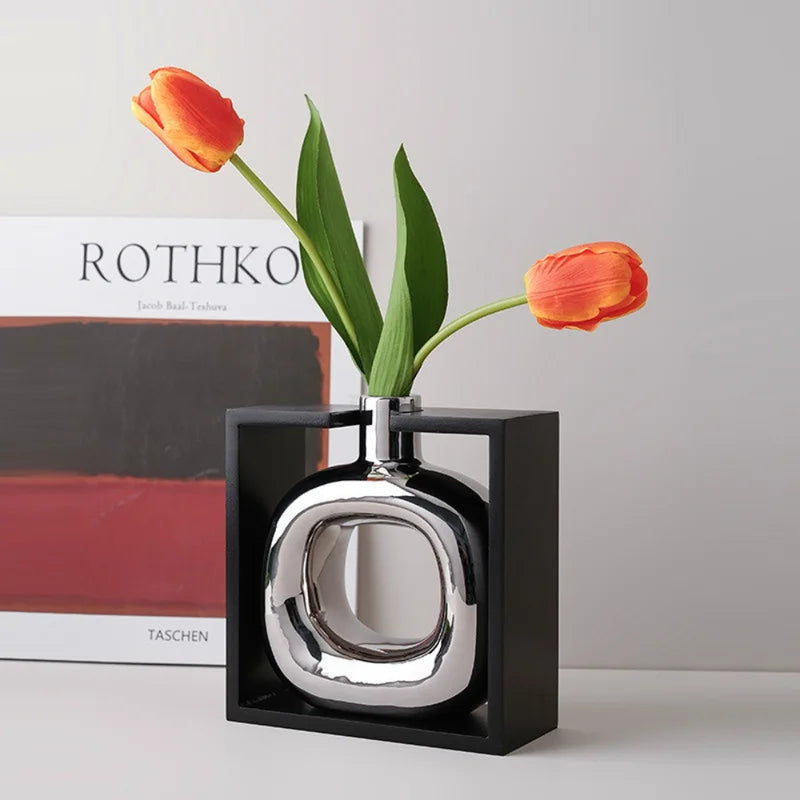 VaseLume – Dekorative Vase mit hohlem Ausschnitt Entwerfen für die Präsentation zu Hause