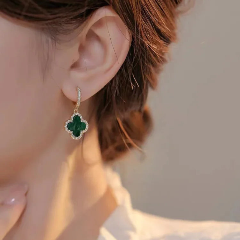 Renate – Elegante Kleeblatt Ohrstecker für einzigartigen Stil