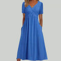 Selina – Elegantes Plisseekleid mit V Ausschnitt kurzen Ärmeln und Taschen
