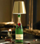 LumiBottle - Moderne LED Flaschenlampe mit schlankem Gestaltung und USB Aufladung