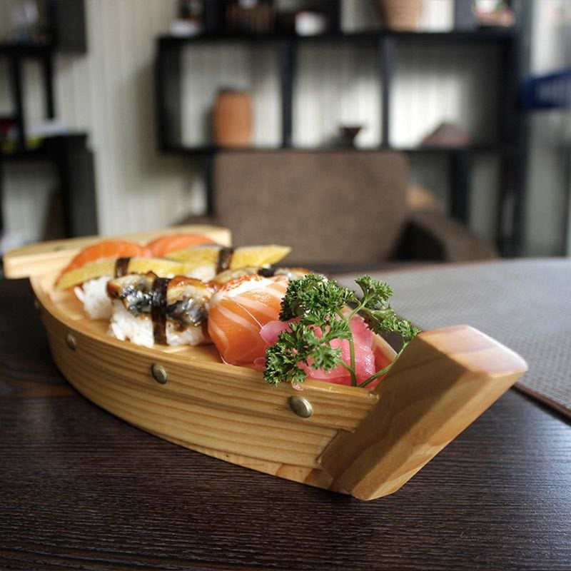 NoriCraft – Dekoratives Sushi Tablett Schiffsform für stilvolle Präsentation Speisen