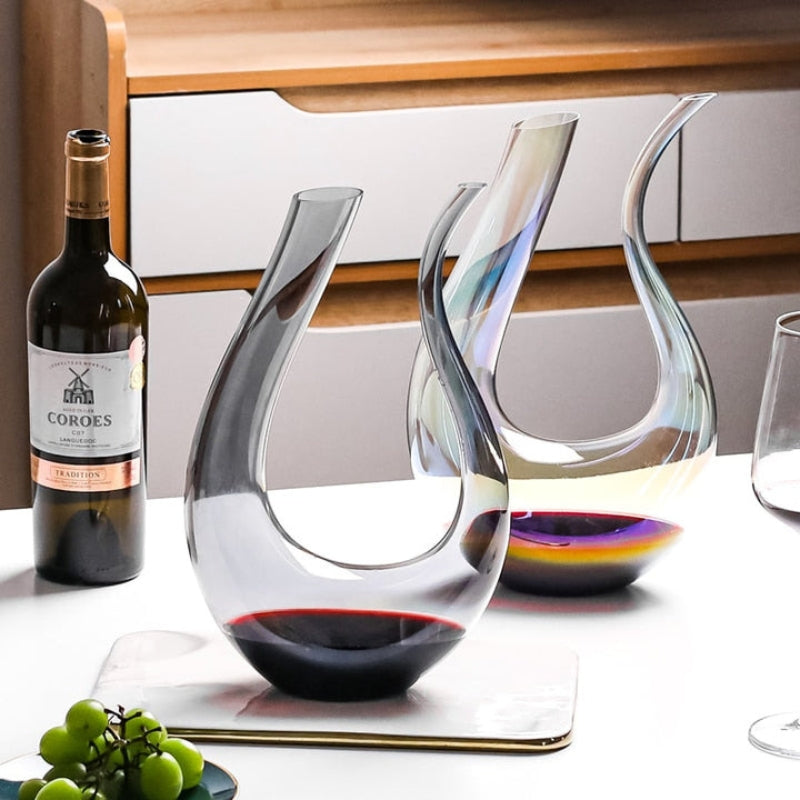 VinoNest – U förmiger Glasdekanter mit sanftem Durchfluss und modernem Entwerfen