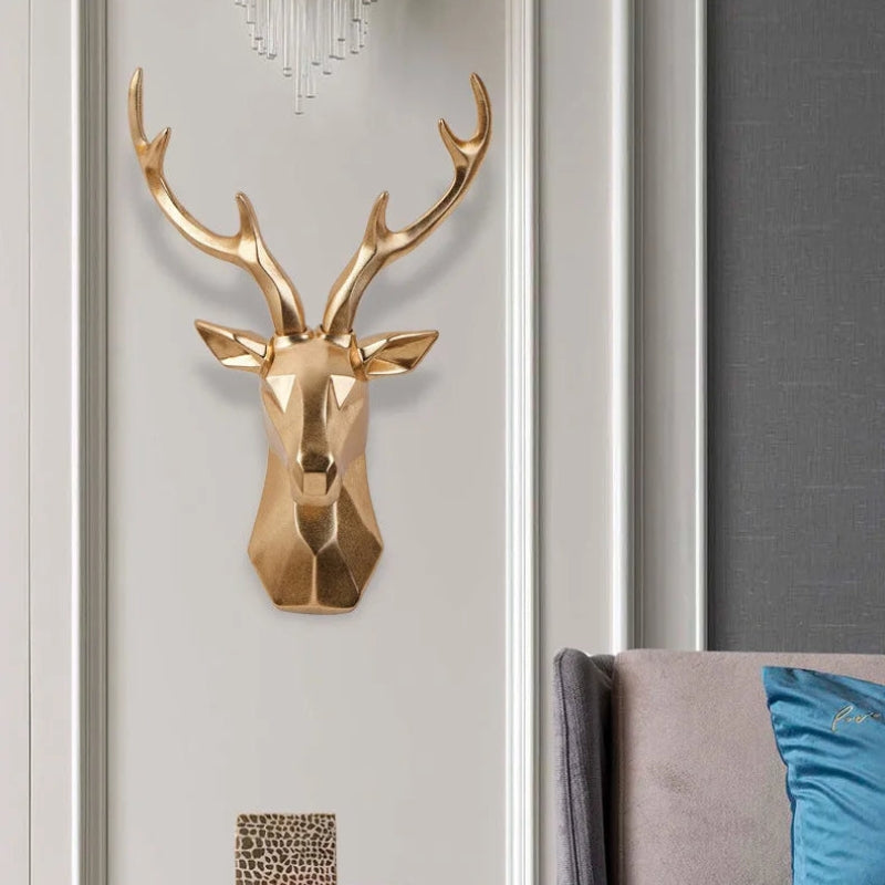 Regal Deer – Dekorative Wandskulptur mit Hirschkopf und realistischen Details