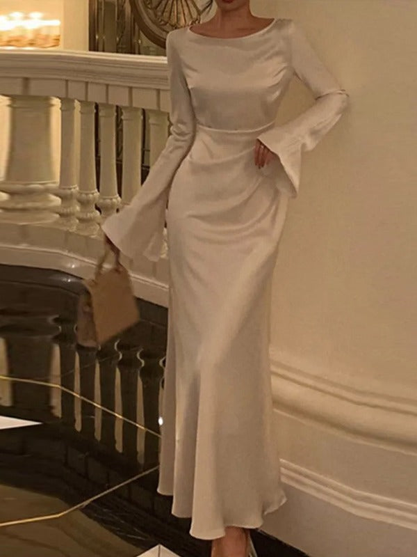 Sophia - Zeitloses Kleid mit Rundhalsausschnitt und langen Ärmeln