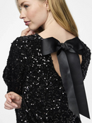 Anna – Stilvolles Langarmkleid mit Rundhalsausschnitt und Schleifendesign