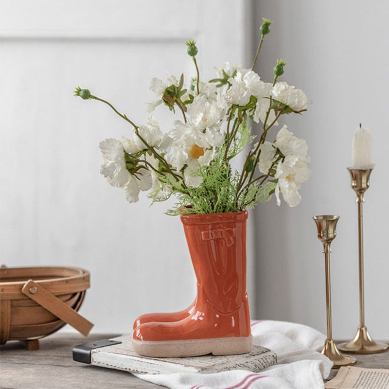 VaseKick – Stiefelförmige Blumenvase aus Keramik für die Inneneinrichtung
