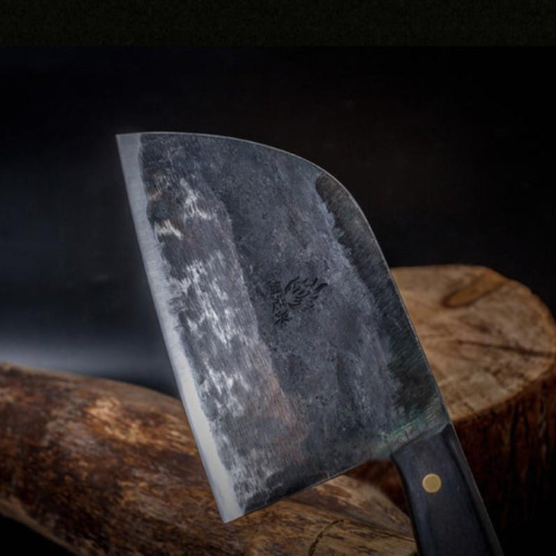 SteelForge – Handgefertigtes Kochmesser mit gebogener Klinge und geschmiedetem Finish