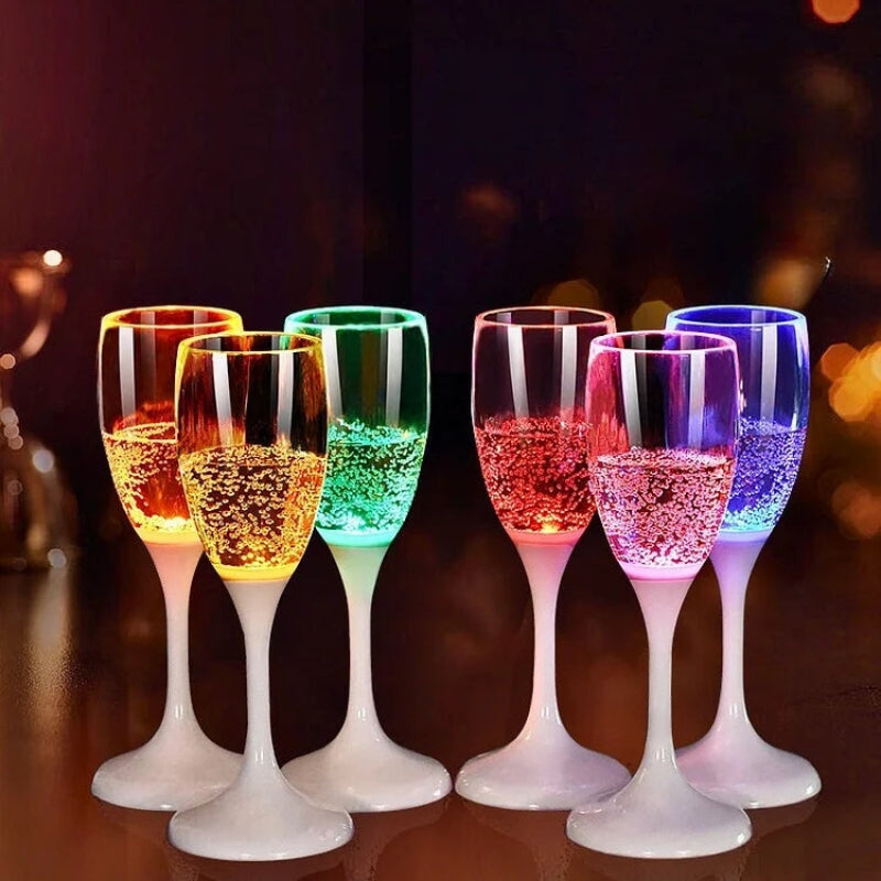GlowSip – LED Weinglas Satz mit farbwechselndem Lichteffekt