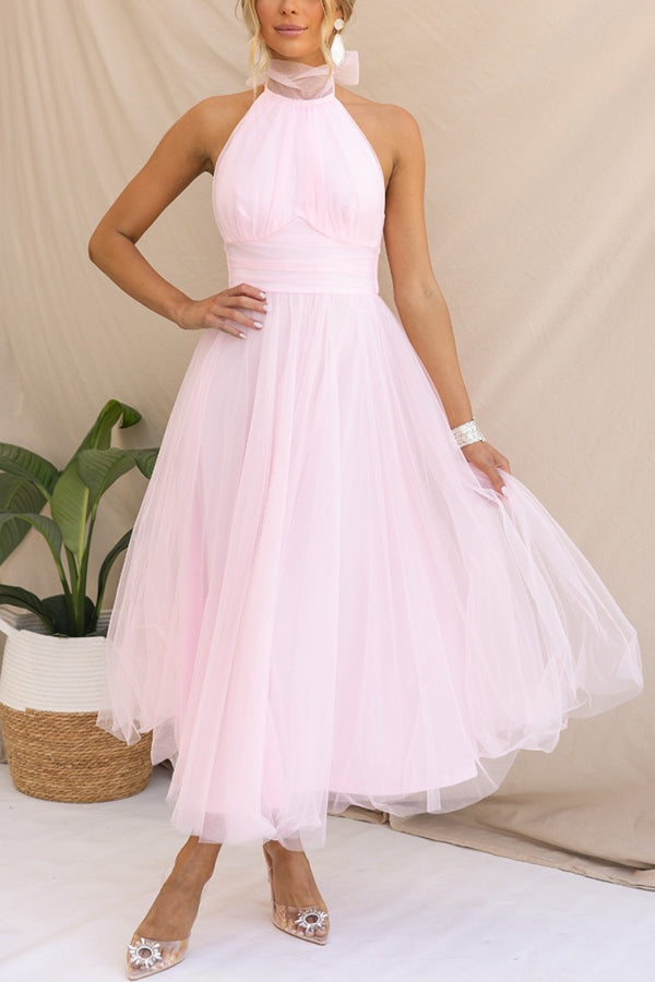 Emma – Stilvolles ärmelloses Kleid mit Neckholder für einen zeitlosen Look