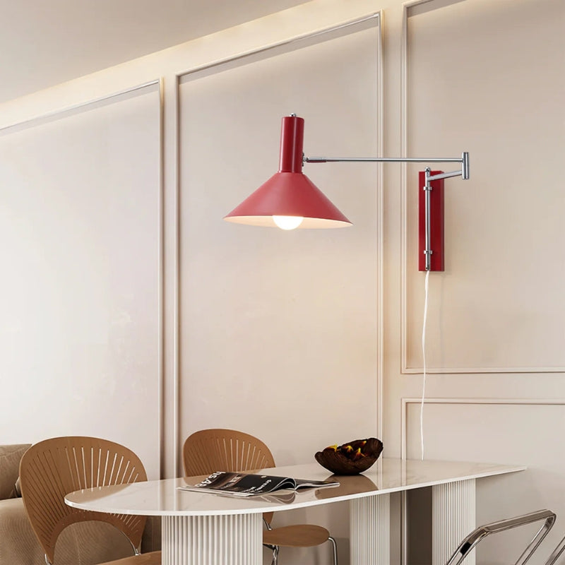 FlexGlow – Verstellbare Wandleuchte mit klappbarem Arm und Steckschalter Entwerfen