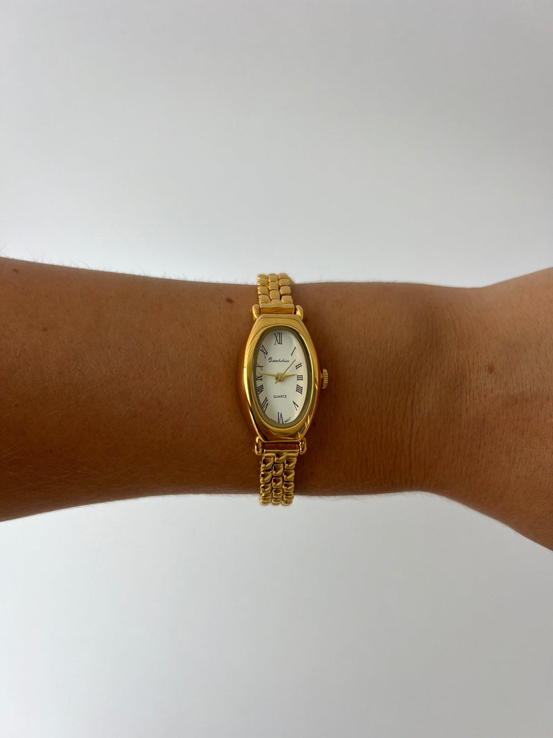Clara – Stilvolle Uhr mit luxuriösen Armbändern und wasserdichtem Entwerfen