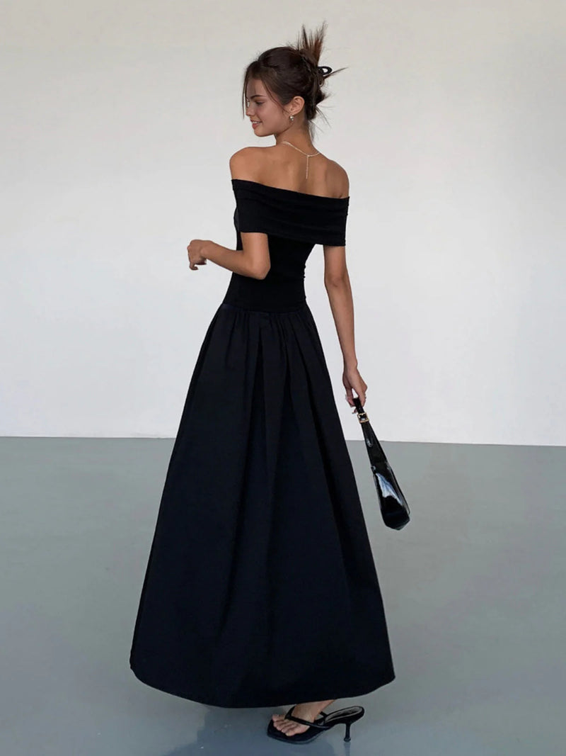 Johanna – Elegantes schulterfreies Maxikleid mit Faltenrock