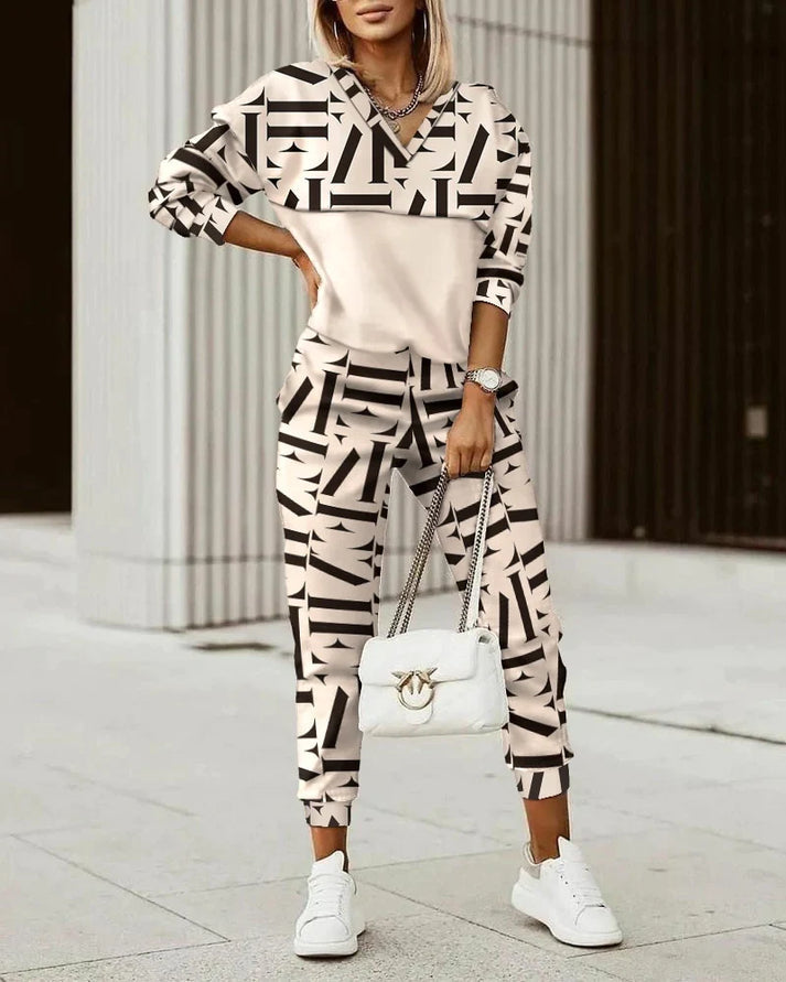 Marlene – Lässiges bedrucktes Sweatshirt Oberteil und passende Hose mit elastischem Bund